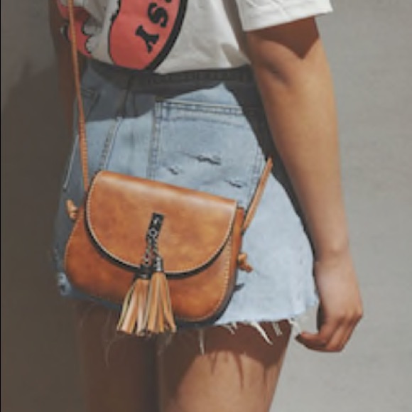 💐NWT Faux Leather Mini Crossbody - Picture 3 of 6